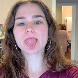 Meet your Posher, Alyssa